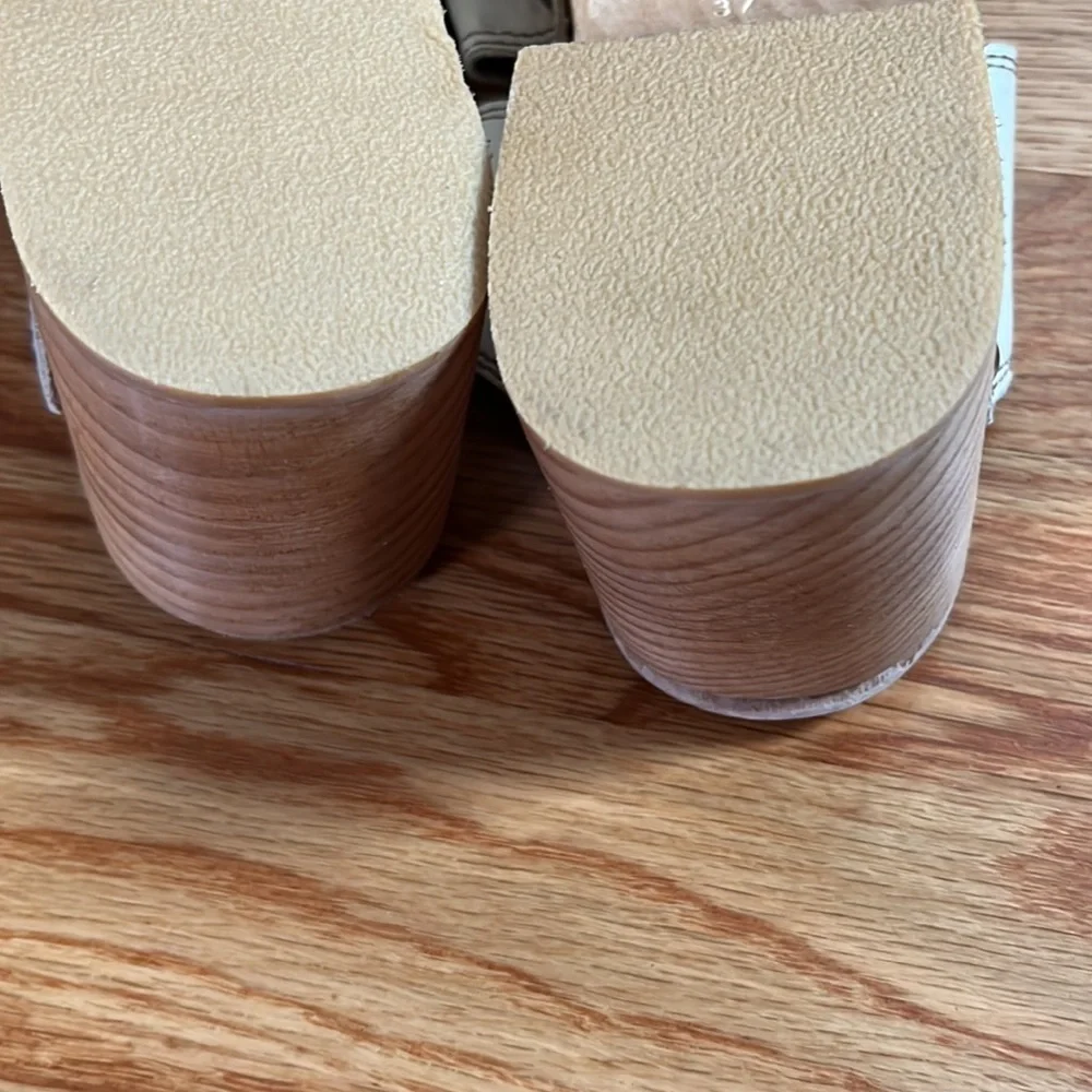 New Free People Libra studded clogs size 10 US 40 EU or 7 US 37 EU or 38 EU 8 US